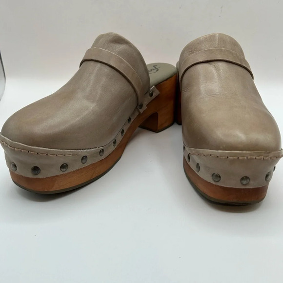 NEW Free People Calabasas Studded Leather Wooden Platform Clogs 37.5 7.5 Taupe - Picture 3 of 13